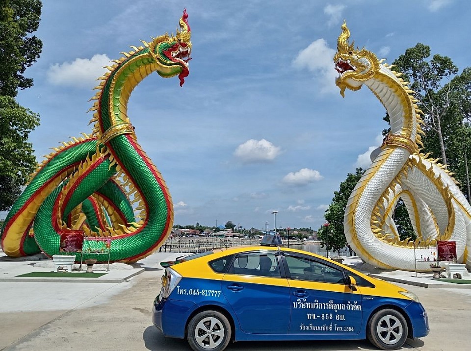 พาเที่ยว​ พาเลาะ​ เมืองอุบล